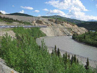 Gennem Nenana Gorge mod Denali National Park