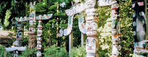 Totempælene er en anerkendt del af moderne kultur i British Columbia